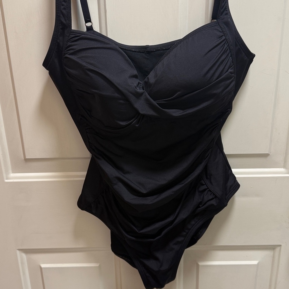 Liz Claiborne Classic Old Hollywood Black One-Piece Swimsuit size 14